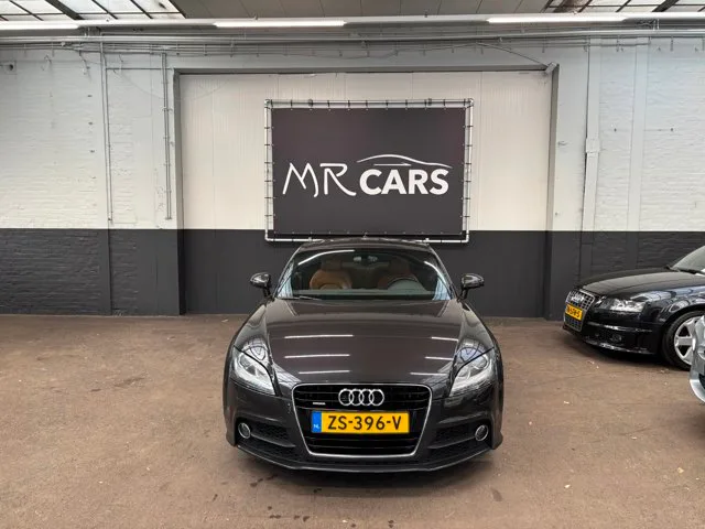 Audi TT (2011) — foto 1
