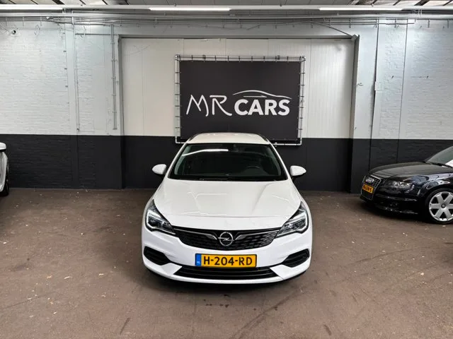 Opel Astra Sports Tourer (2020) — foto 1