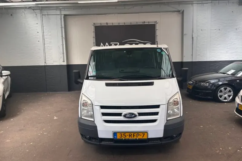 Ford Transit (2011)