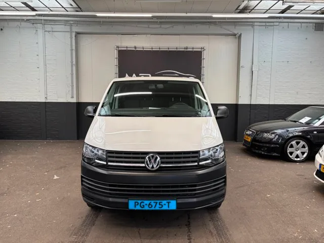Volkswagen Transporter (2017) — foto 1