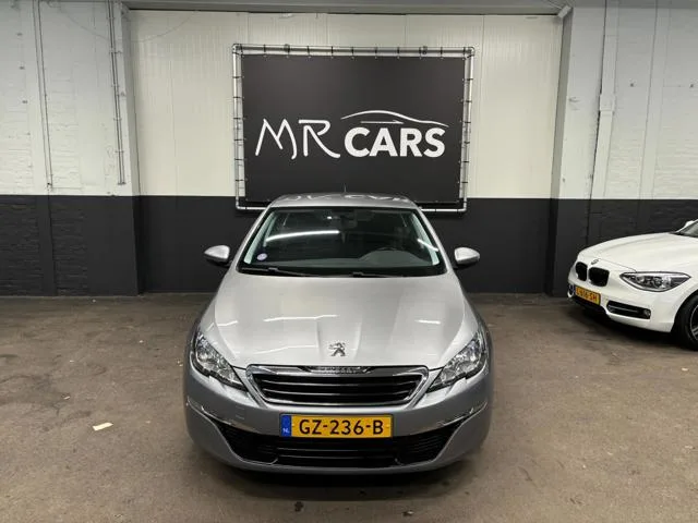Peugeot 308 (2015) — foto 1