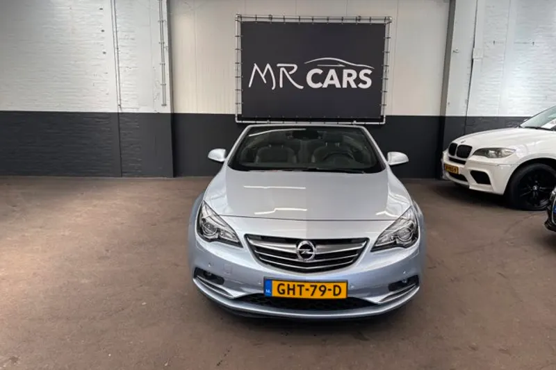 Opel CASCADA (2014)