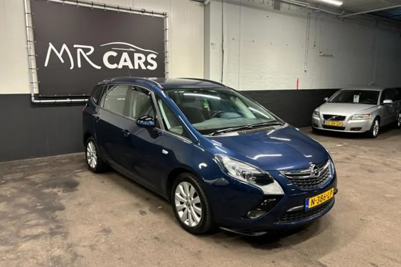 Opel Zafira Tourer (2012)