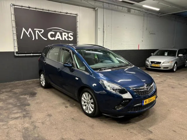 Opel Zafira Tourer (2012) — foto 1