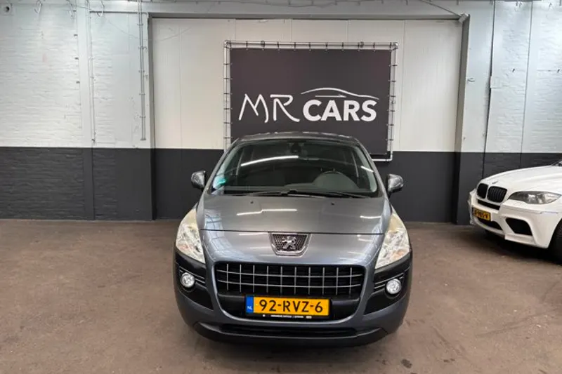 Peugeot 3008 (2011)