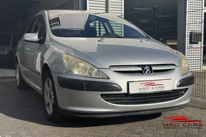 Peugeot 307 (2002)