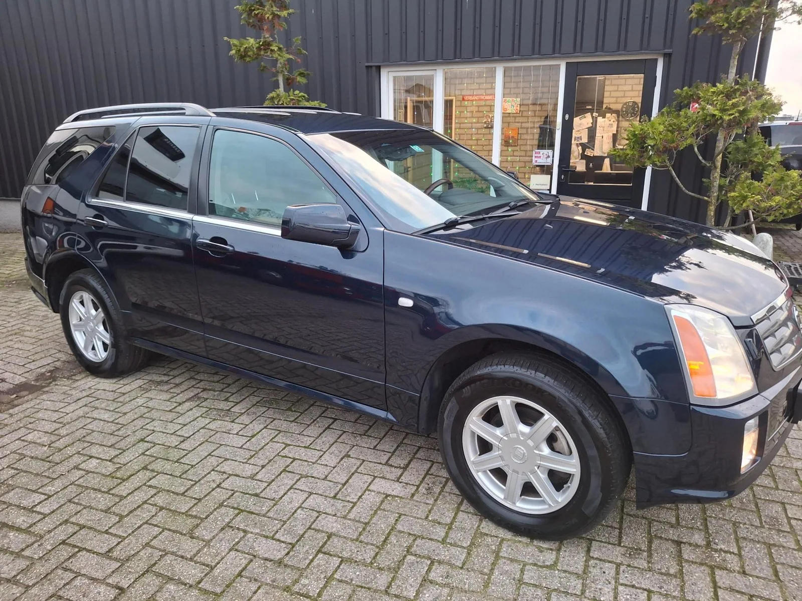 Cadillac SRX (2005) — foto 1
