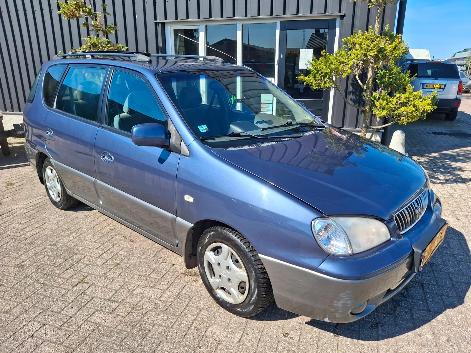 Kia Carens (2002) — foto 1