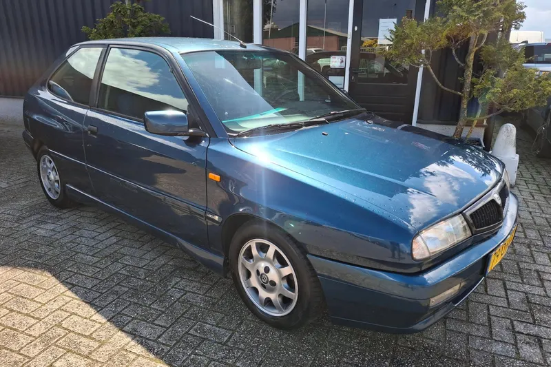 Lancia Delta HPE (1999)