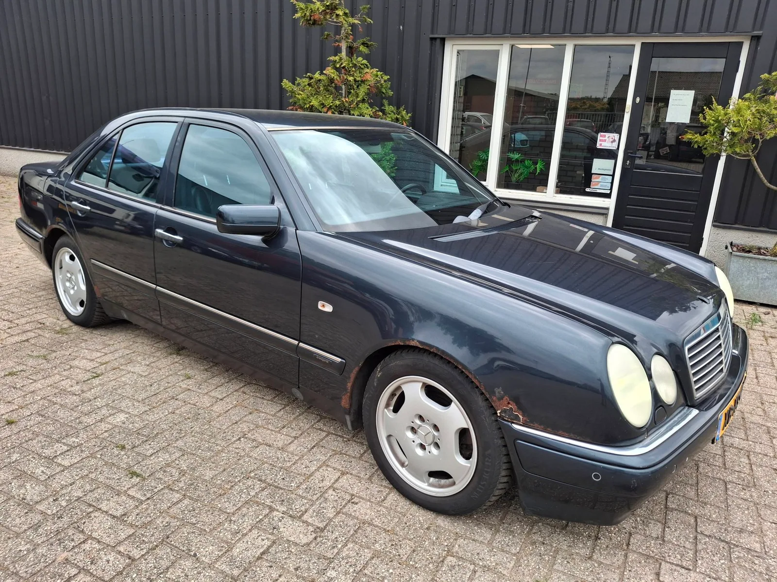 Mercedes-Benz E-Klasse (1998) — foto 1