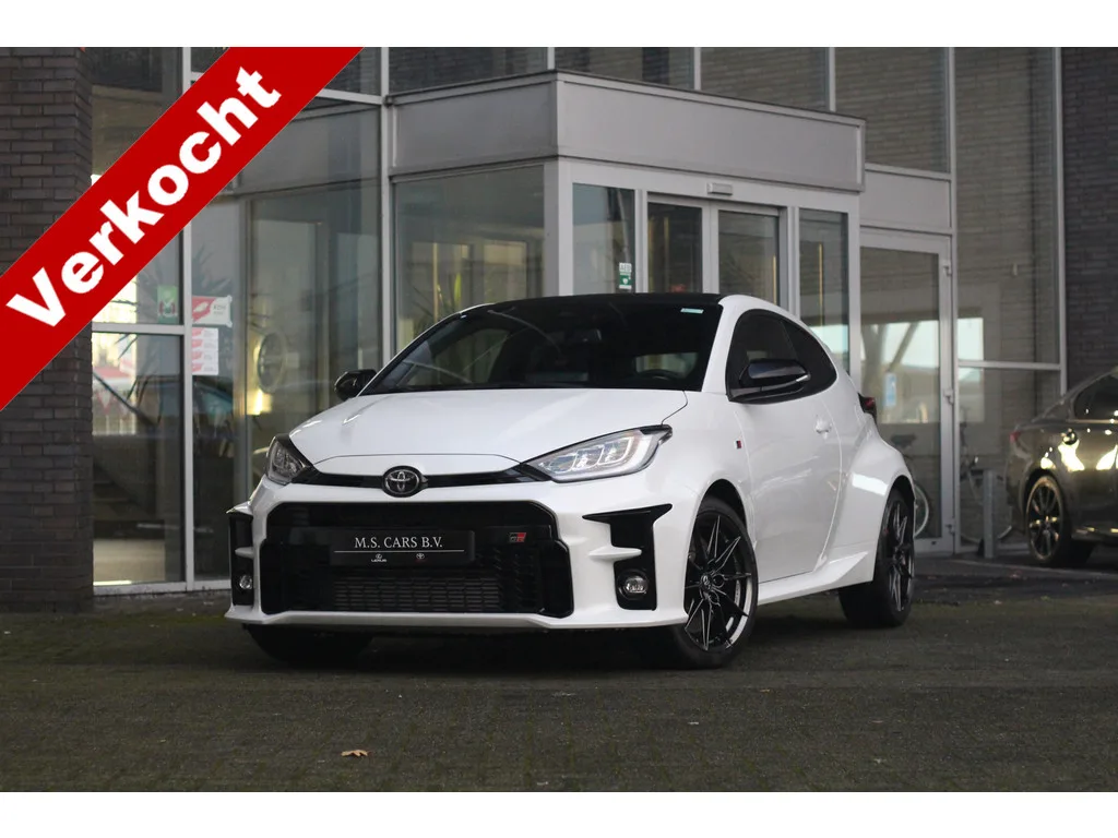 Toyota Yaris (0) — foto 1