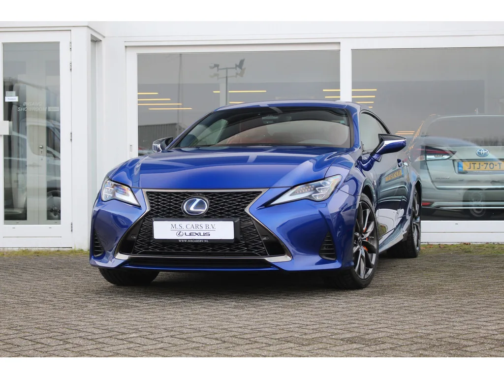 Lexus UX (2019) — foto 1