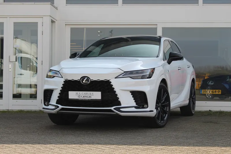 Lexus RX (2023)
