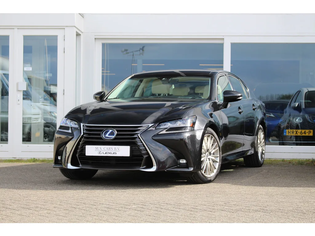 Lexus RC (2016) — foto 1