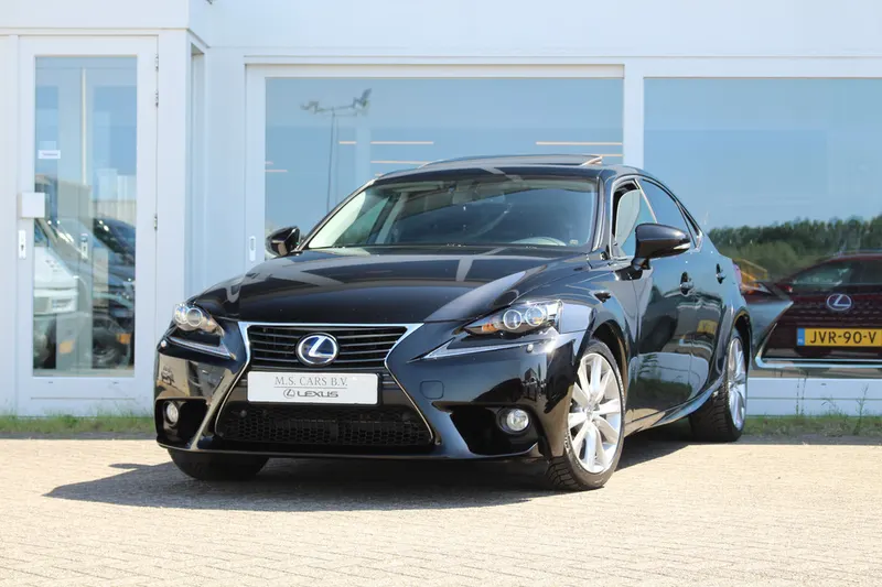 Lexus NX (2014)