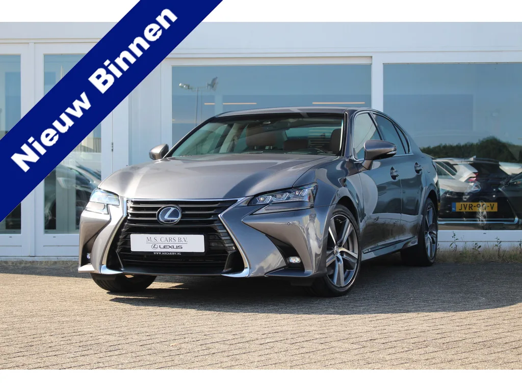 Lexus RC (2017) — foto 1