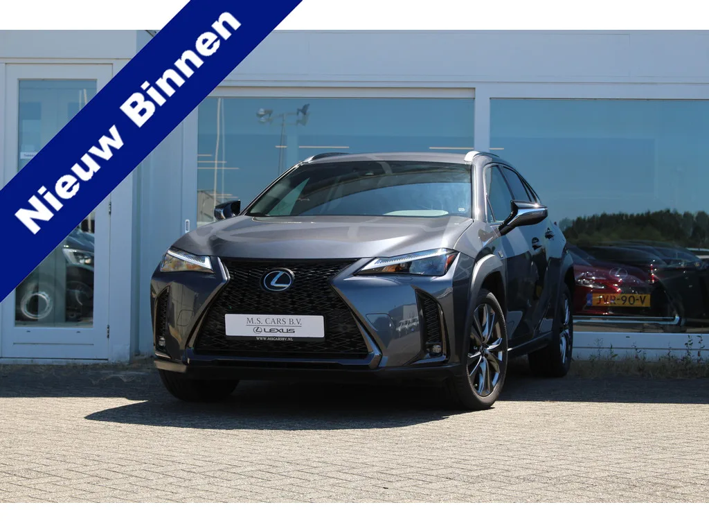 Lexus UX (2024) — foto 1