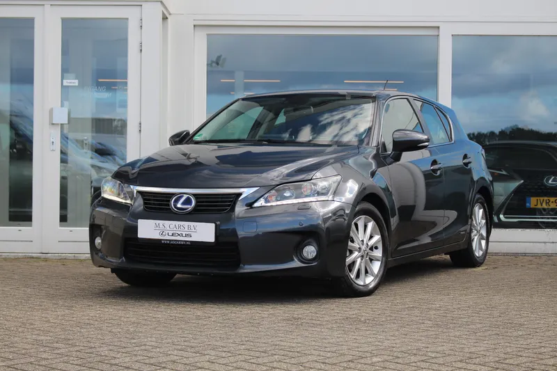 Lexus CT (2011)