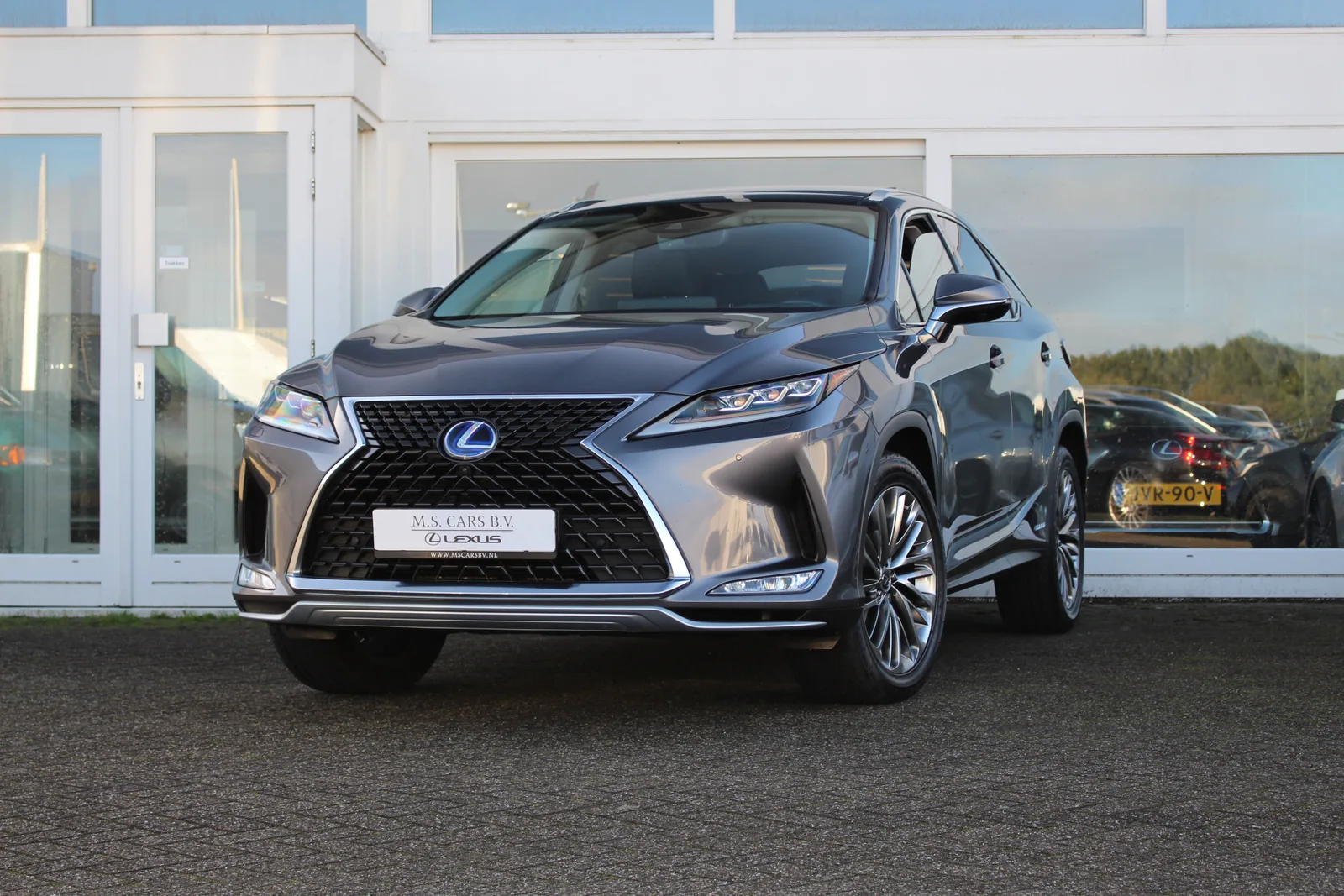 Lexus RX (2020) — foto 1
