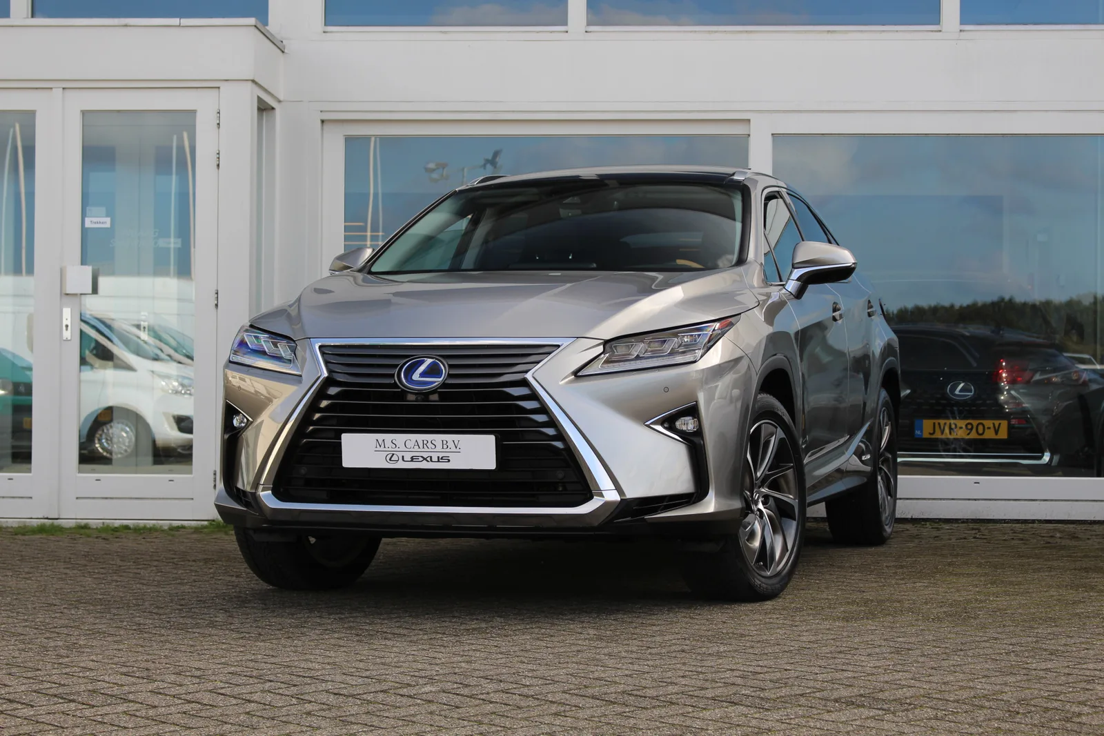 Lexus RX (2016) — foto 1