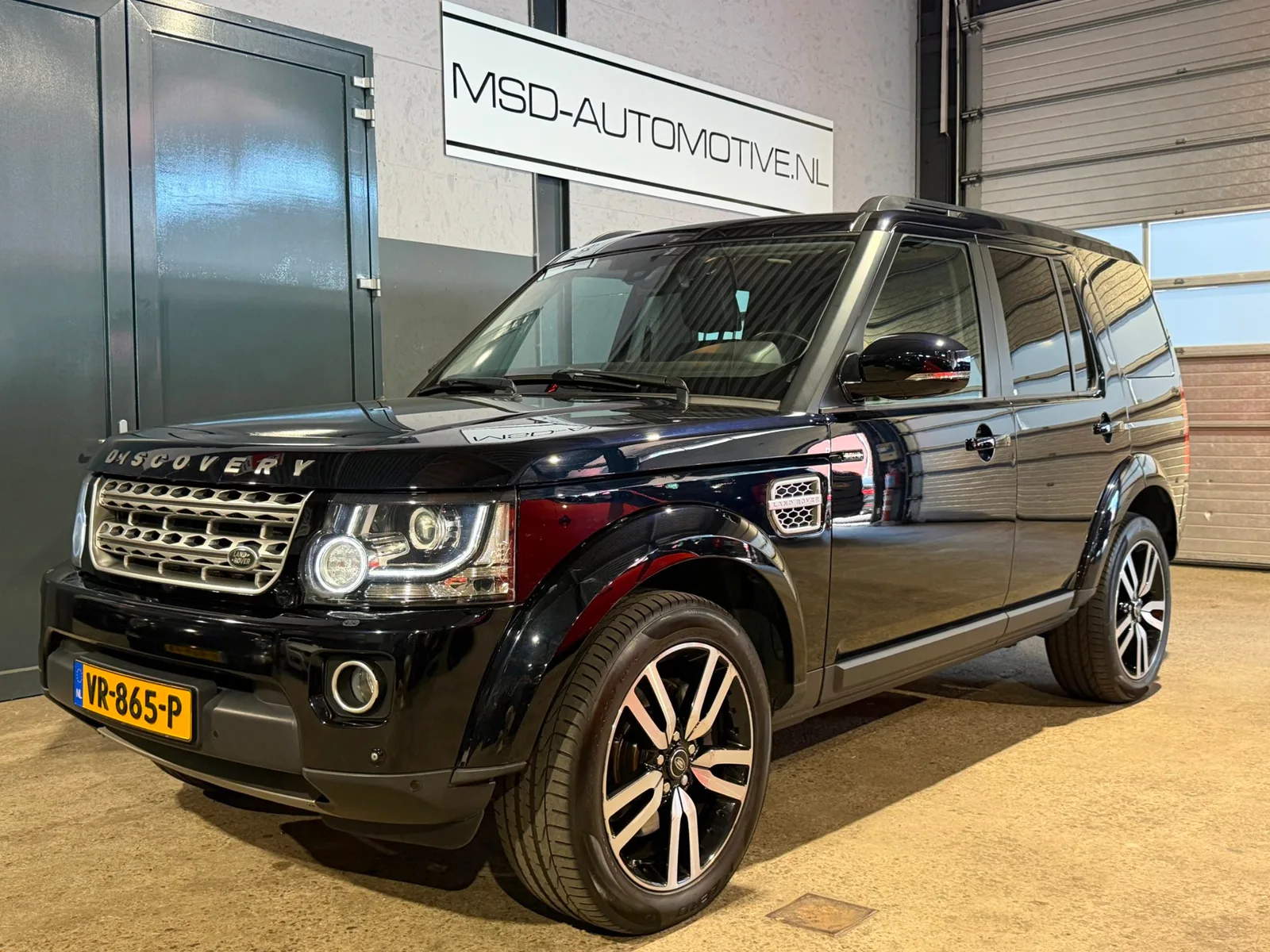 Land Rover Discovery (2015) — foto 1
