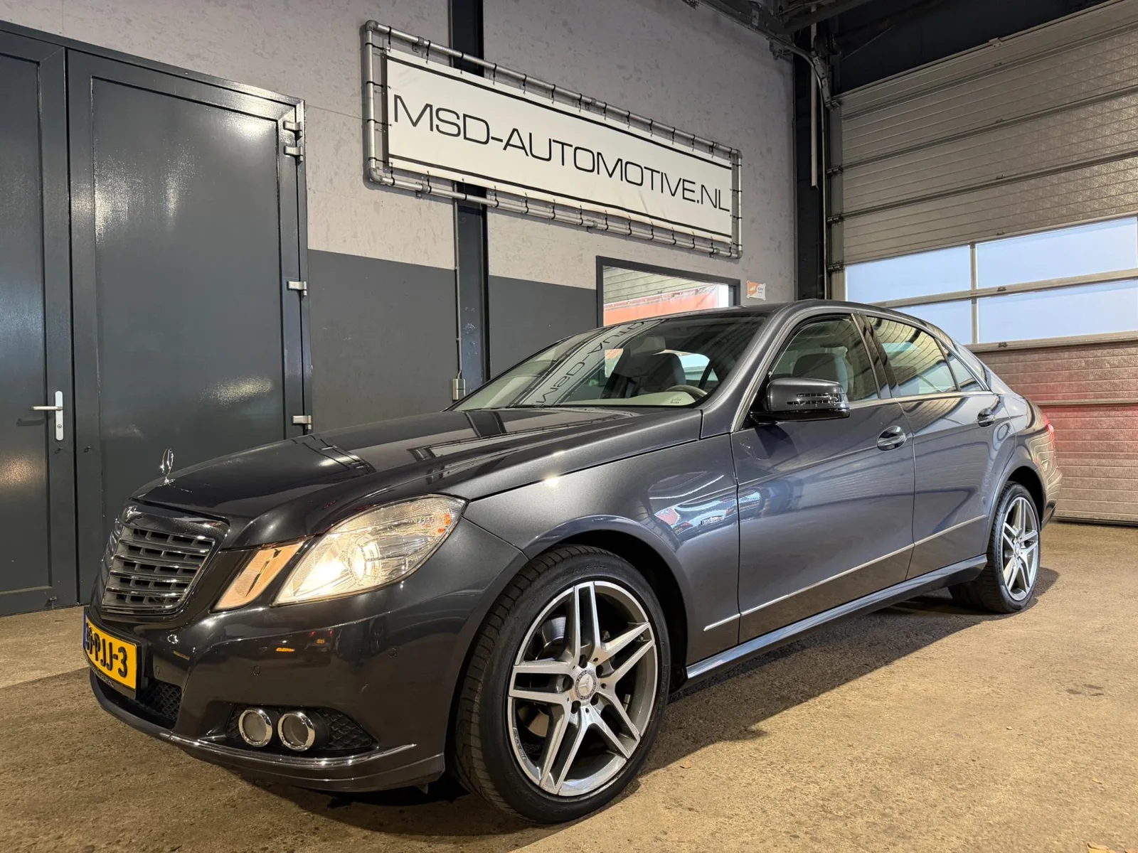 Mercedes-Benz E-Klasse (2011) — foto 1