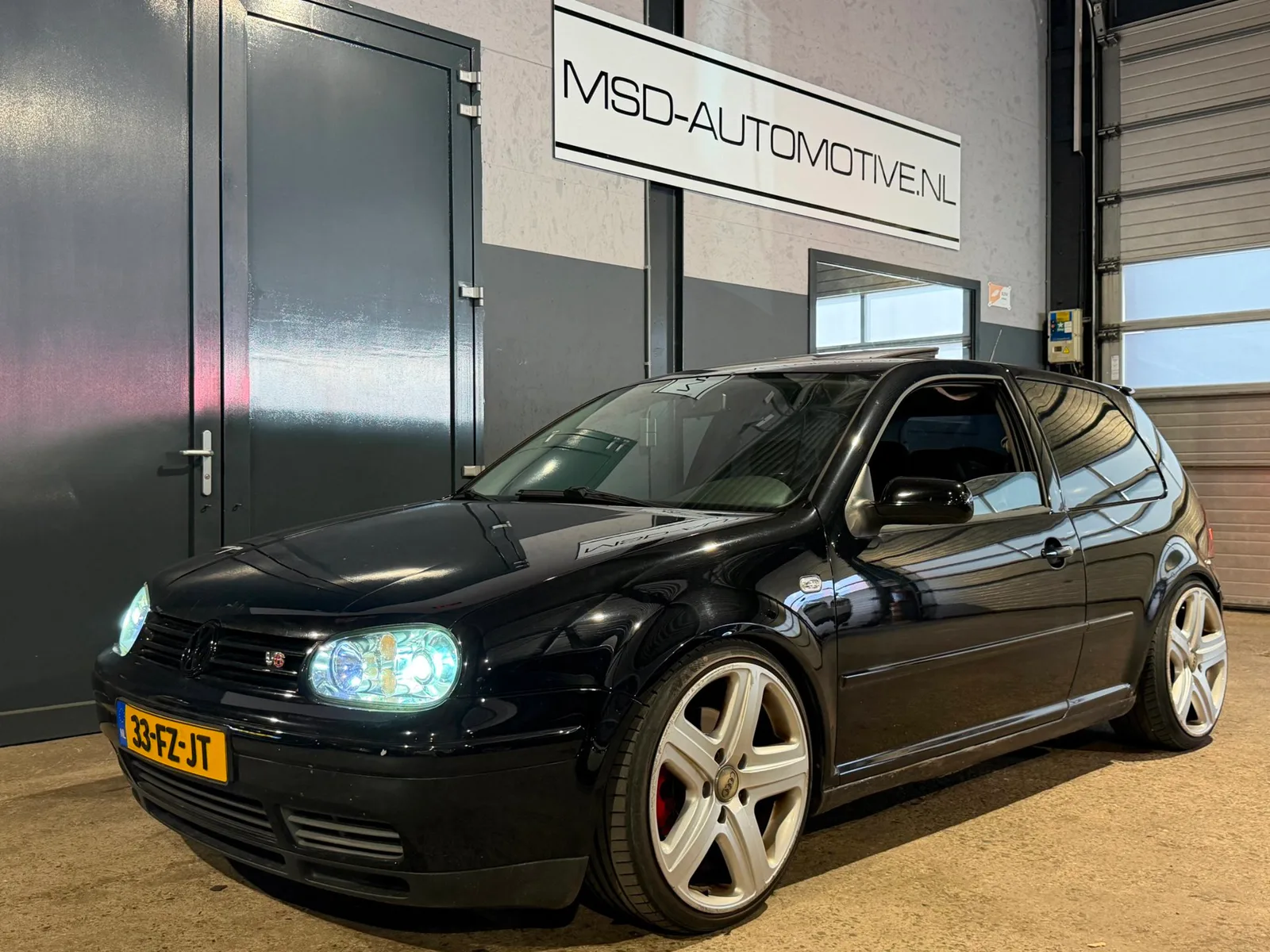 Volkswagen Golf (2000) — foto 1