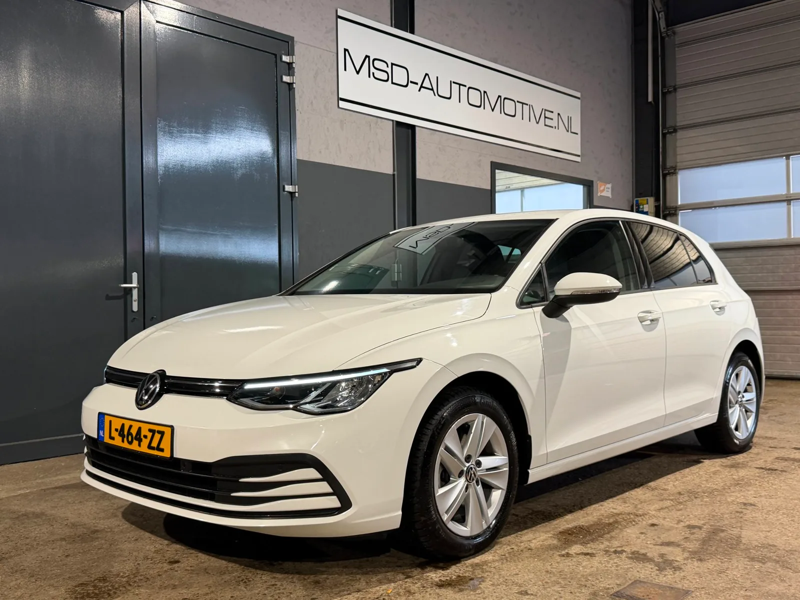 Volkswagen Golf (2020) — foto 1