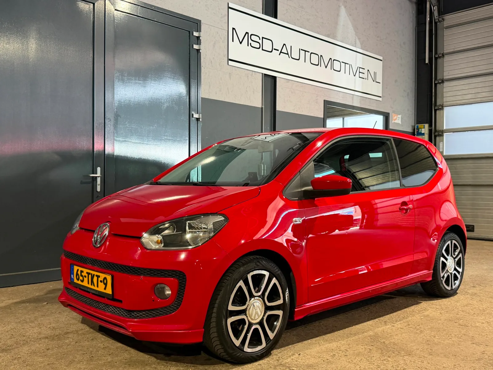 Volkswagen Up! (2012) — foto 1