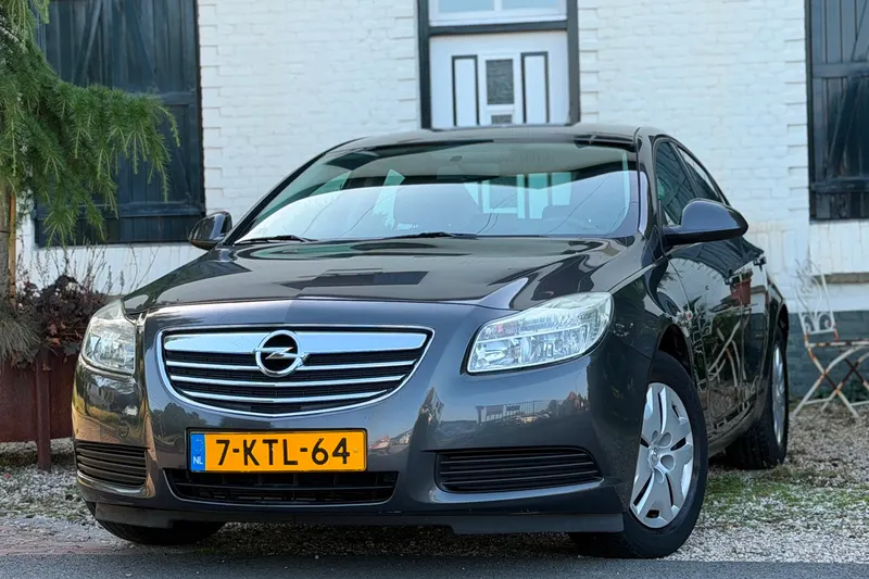 Opel Insignia (2008)