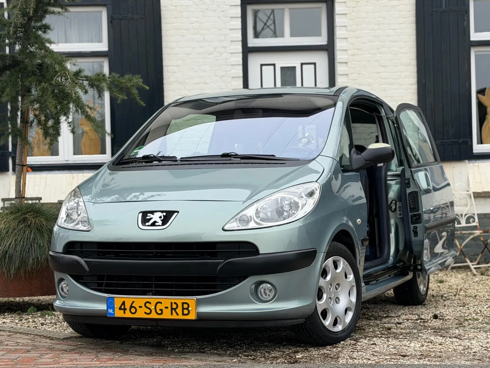 Peugeot 1007 (2006) — foto 1