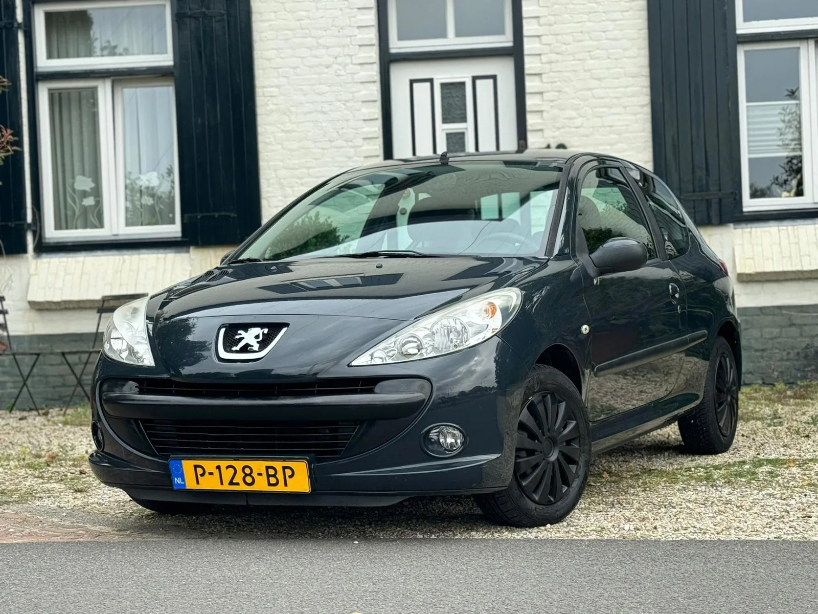 Peugeot 206 (2010) — foto 1