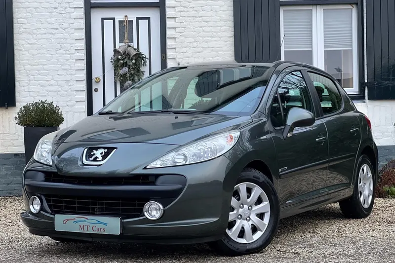 Peugeot 207 (2008)