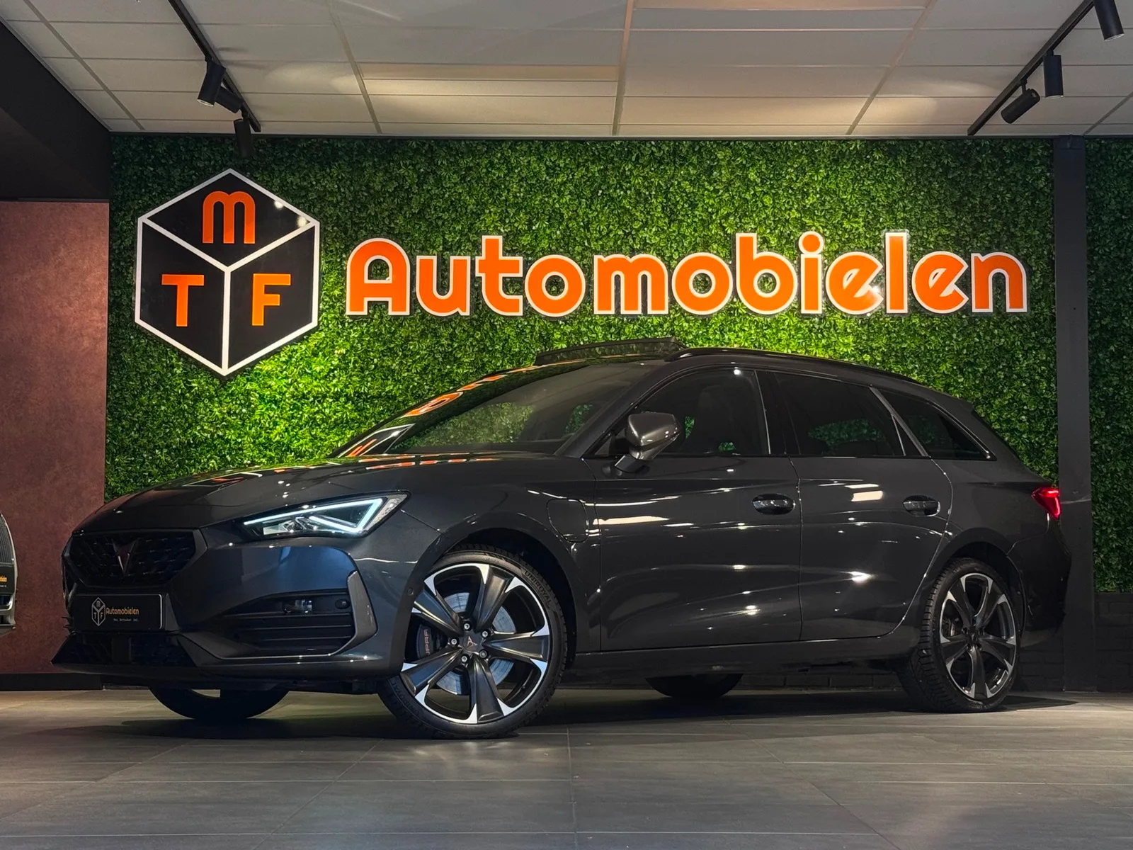 CUPRA Leon Sportstourer (2021) — foto 1
