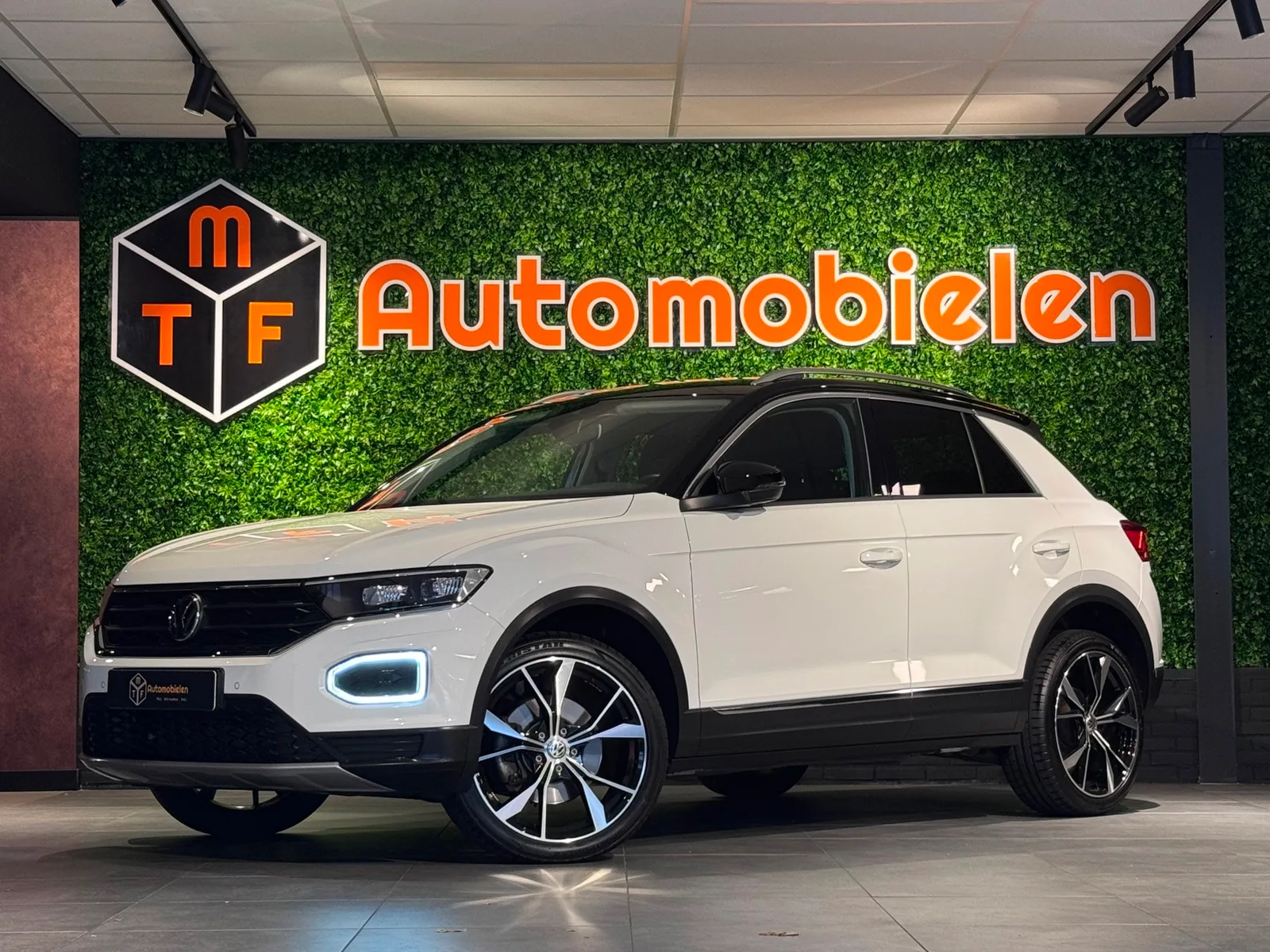 Volkswagen T-Roc (2018) — foto 1