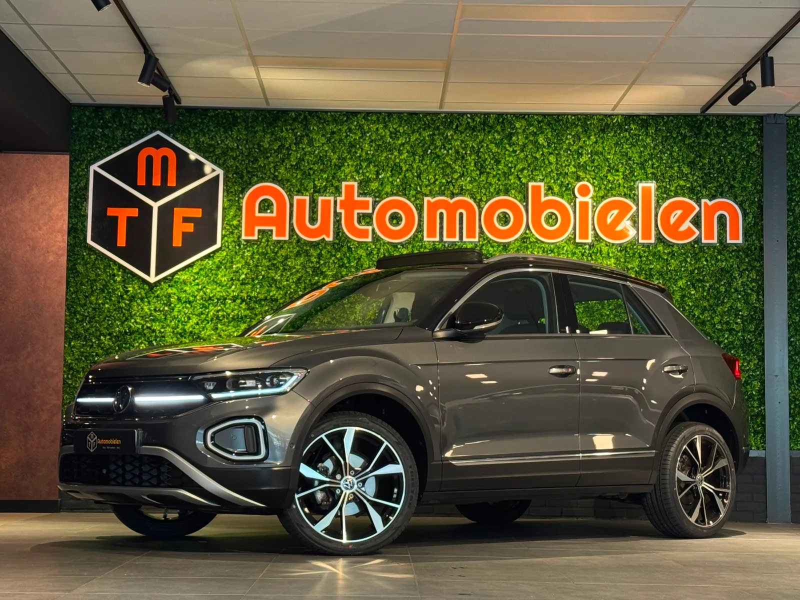 Volkswagen T-Roc (2022) — foto 1