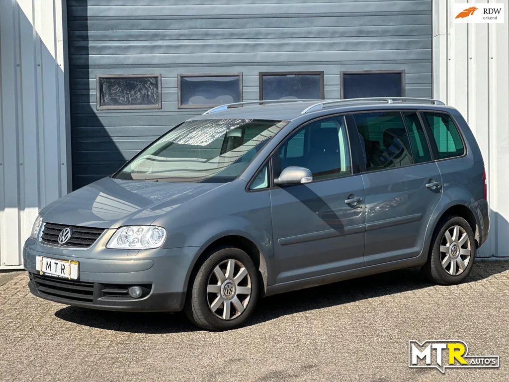 Volkswagen Touran (2004) — foto 1