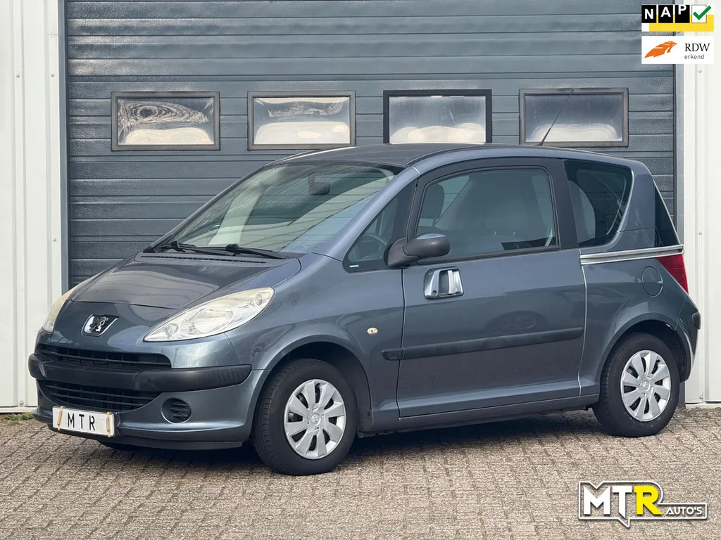 Peugeot 1007 (2005) — foto 1