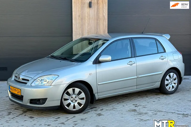 Toyota Corolla (2004)