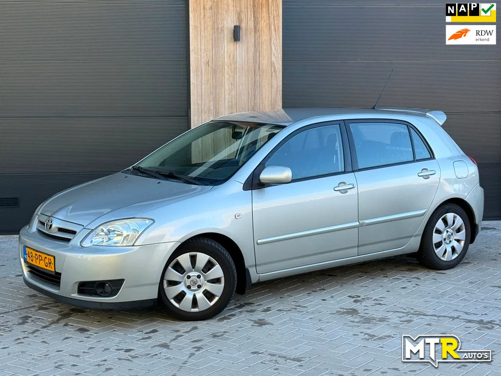 Toyota Corolla (2004) — foto 1