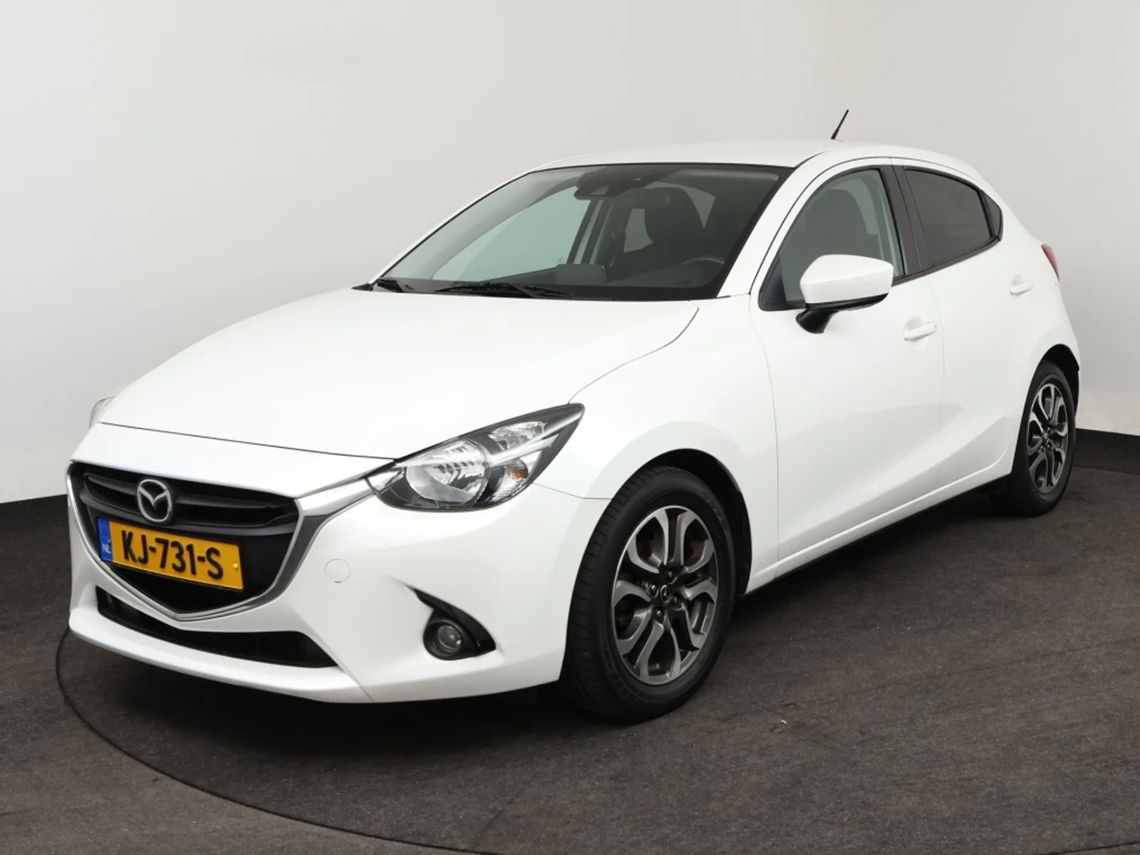 Mazda 2 (2016) — foto 1