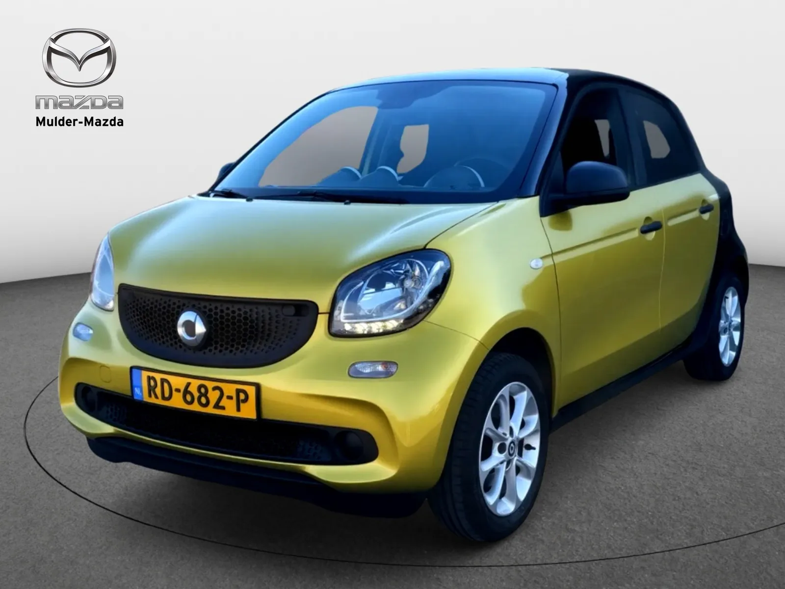 Mazda Forfour (2017) — foto 1