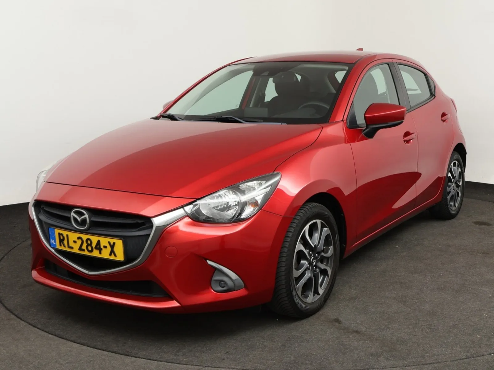 Mazda 15 (2017) — foto 1