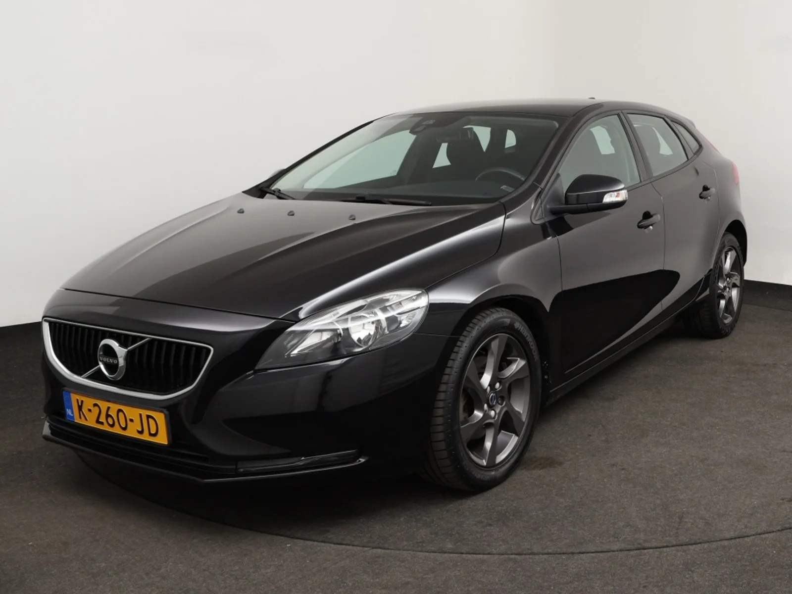 Mazda 20 (2018) — foto 1