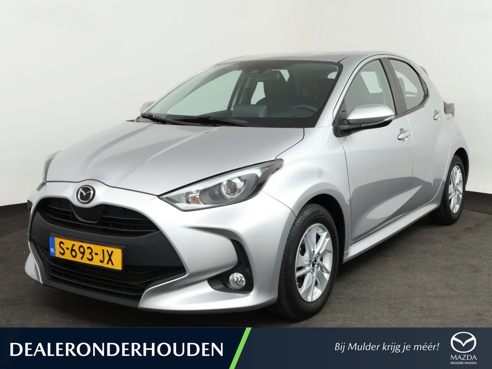Mazda Hybrid (2023) — foto 1