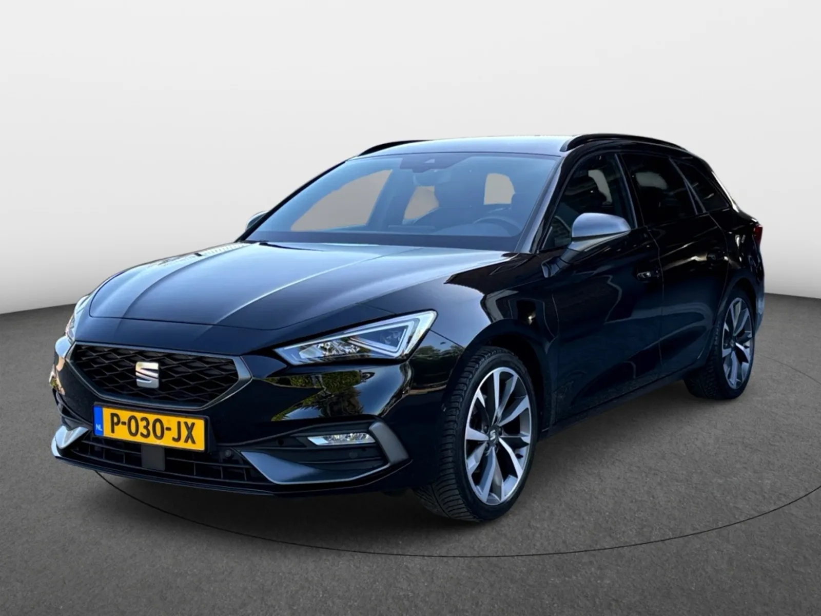 Mazda Sportstourer (2022) — foto 1