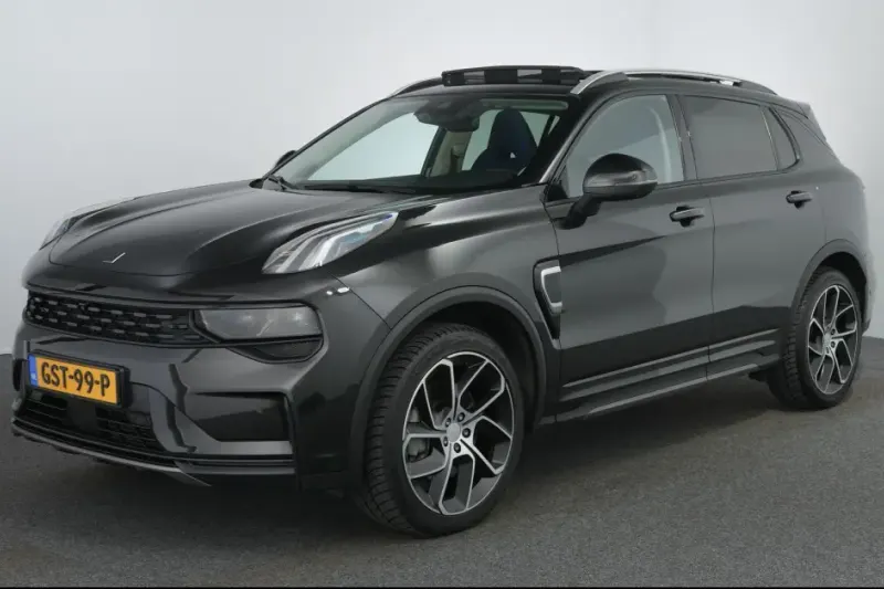 Lynk & Co 01 (2022)
