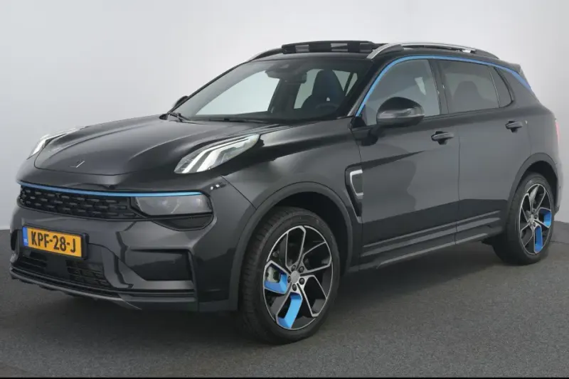 Lynk & Co 01 (2024)