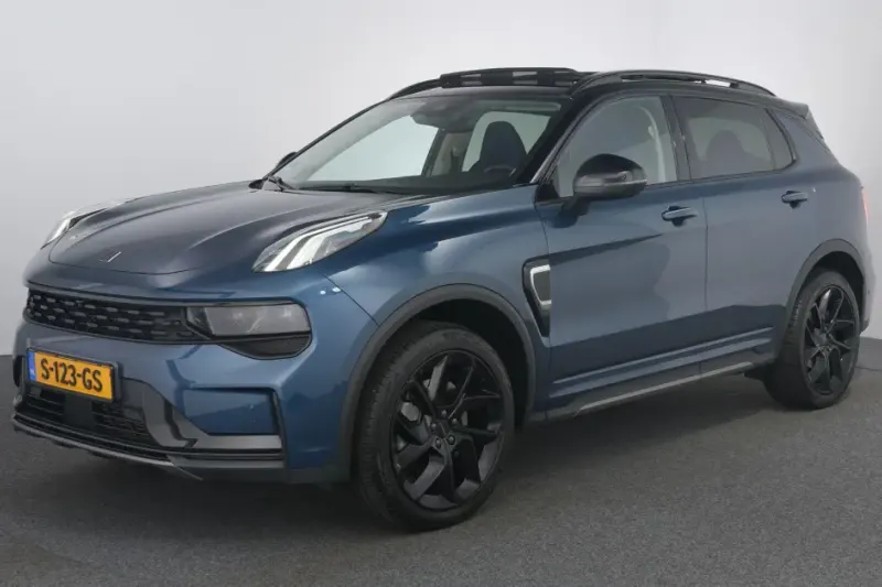 Lynk & Co 01 (2023)