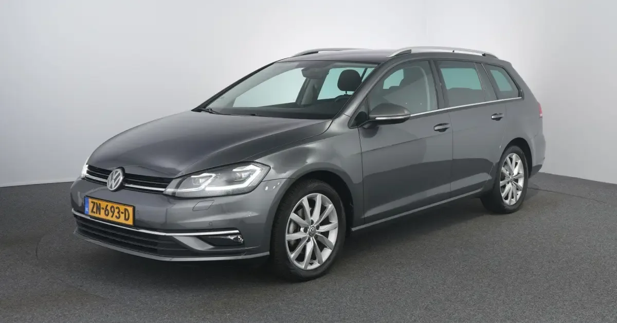Volkswagen Golf (2018) — foto 1